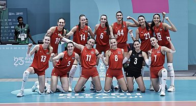 Kadın Voleybol Milli Takımı, Azerbeycan'ı 3-0 mağlup etti