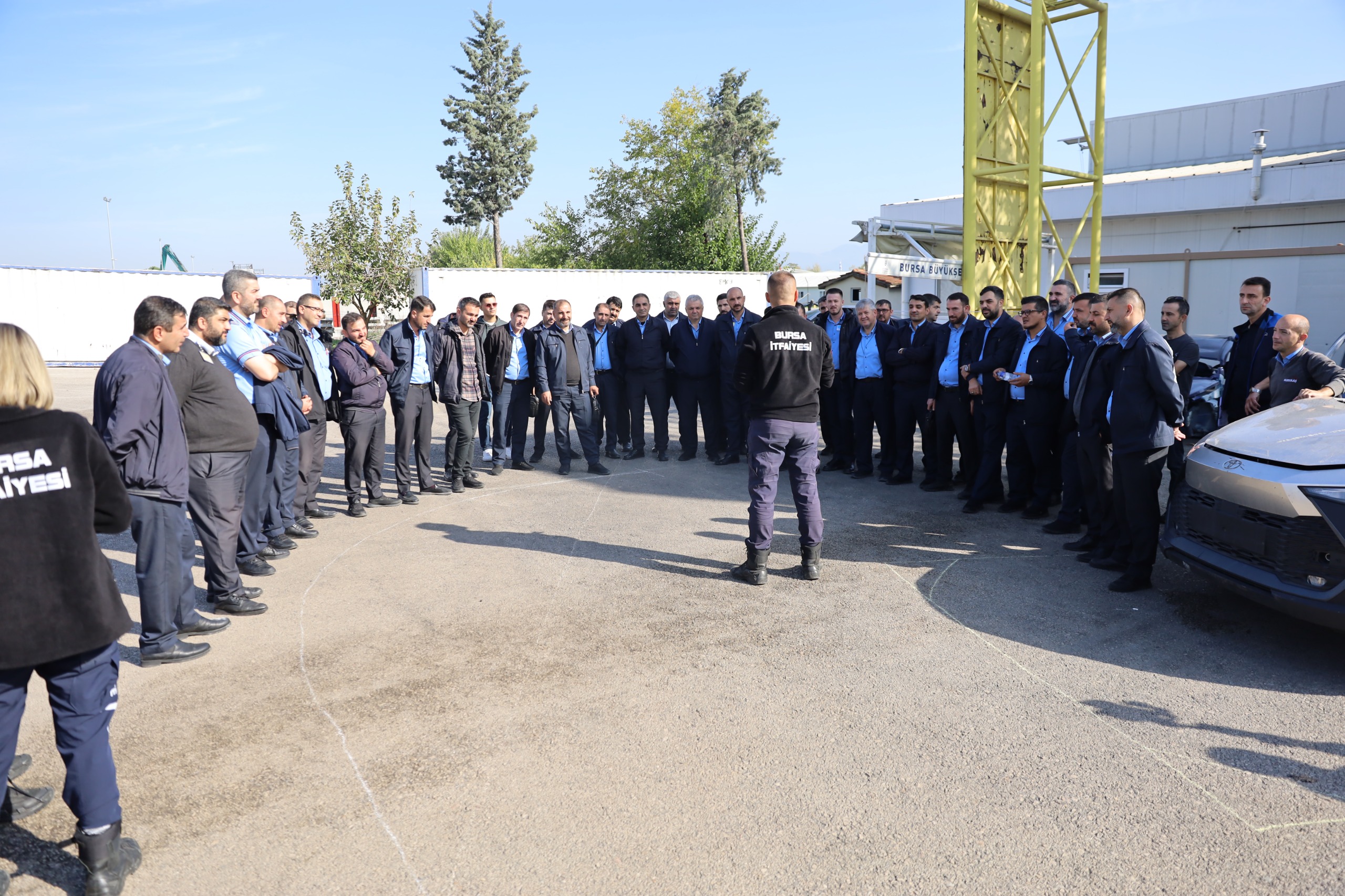 Otobüs şoförlerine yangın söndürme eğitimi