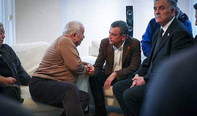 Özgür Özel'den, şehit Gökhan Korkmaz'ın ailesine taziye ziyareti