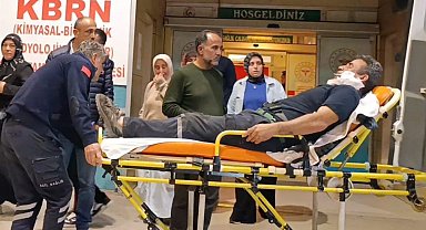 Römork halatı koptu, demir parçası yüzüne saplandı