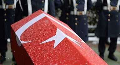 Türkiye şehitlerine ağlıyor