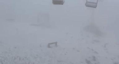 Uludağ’da kar yağışı başladı