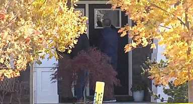 Yanlış eve giden temizlikçi öldürüldü