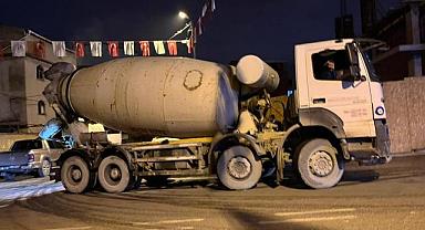 Beton mikserinin içine düşen sürücü öldü