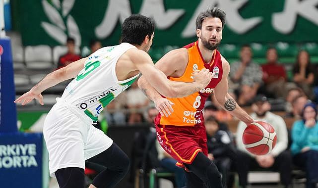 Bursaspor potada Galatasaray’ı devirdi