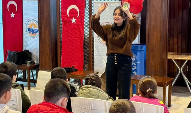 Gemlik'te Çocuklar Haklarını Öğreniyor