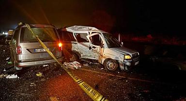 Katliam gibi kaza: 4 kişi öldü, 5 kişi yaralandı