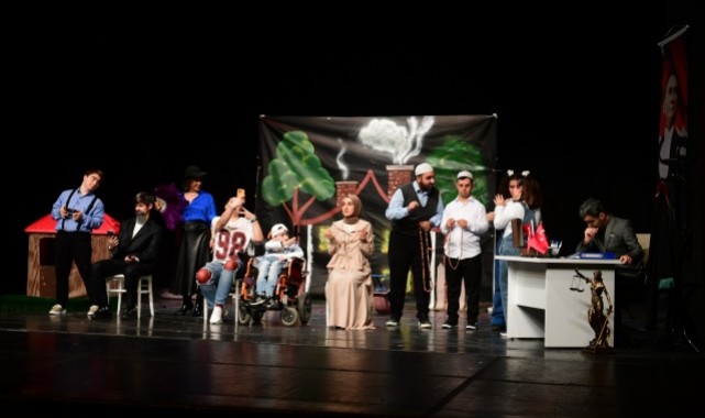 ‘Miras Değil Mübarek’ Tiyatro Gösterisi Büyük İlgi Gördü