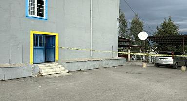 Ortaokul öğrencisi müdürü vurdu