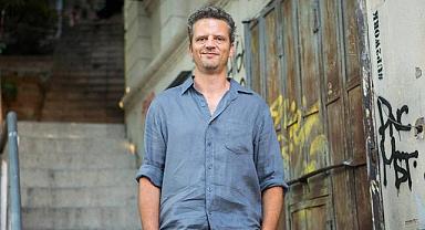 Ünlü yönetmene silahlı saldırı