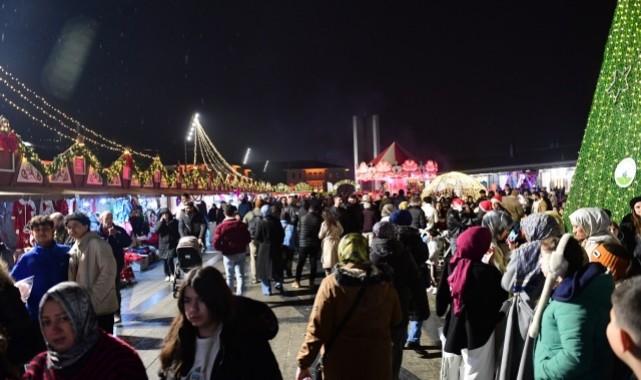 Yeni Yıl Festivali Osmangazi Meydanı’nda Yoğun İlgi Görüyor