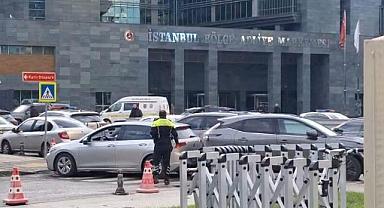 Adliyede silahlı saldırı; Savcı, kadın hakimi vurdu