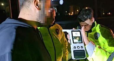 Alkollü sürücü kaza yaptı, faturayı eşine kesti