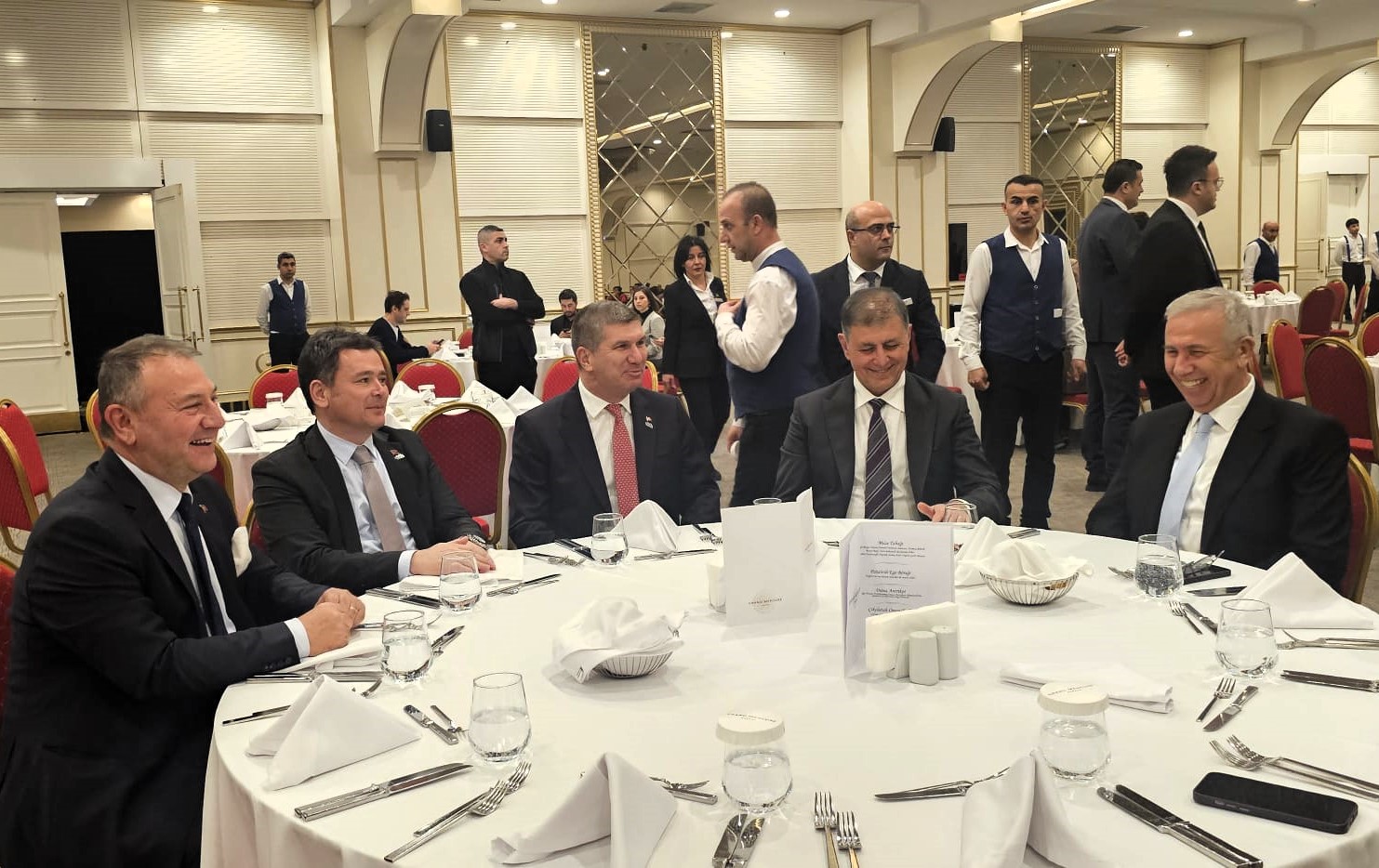 Başkan Aydın Afetlere Dirençli Kentler Paneli’ne Katıldı