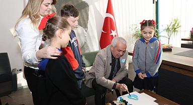 Başkan Özdemir’den farkındalık resmi!