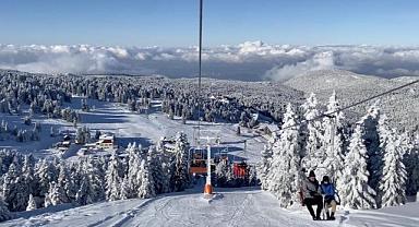 Bursa’nın zirvesine akın var! Gecelik fiyatlar 42 bin liraya kadar çıkıyor