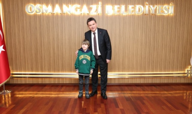 DMD Hastası Yağız Efe’ye Başkan Aydın’dan Destek