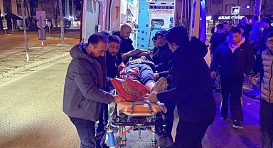 Fren yerine gaza bastı, 2 kişi yaralandı