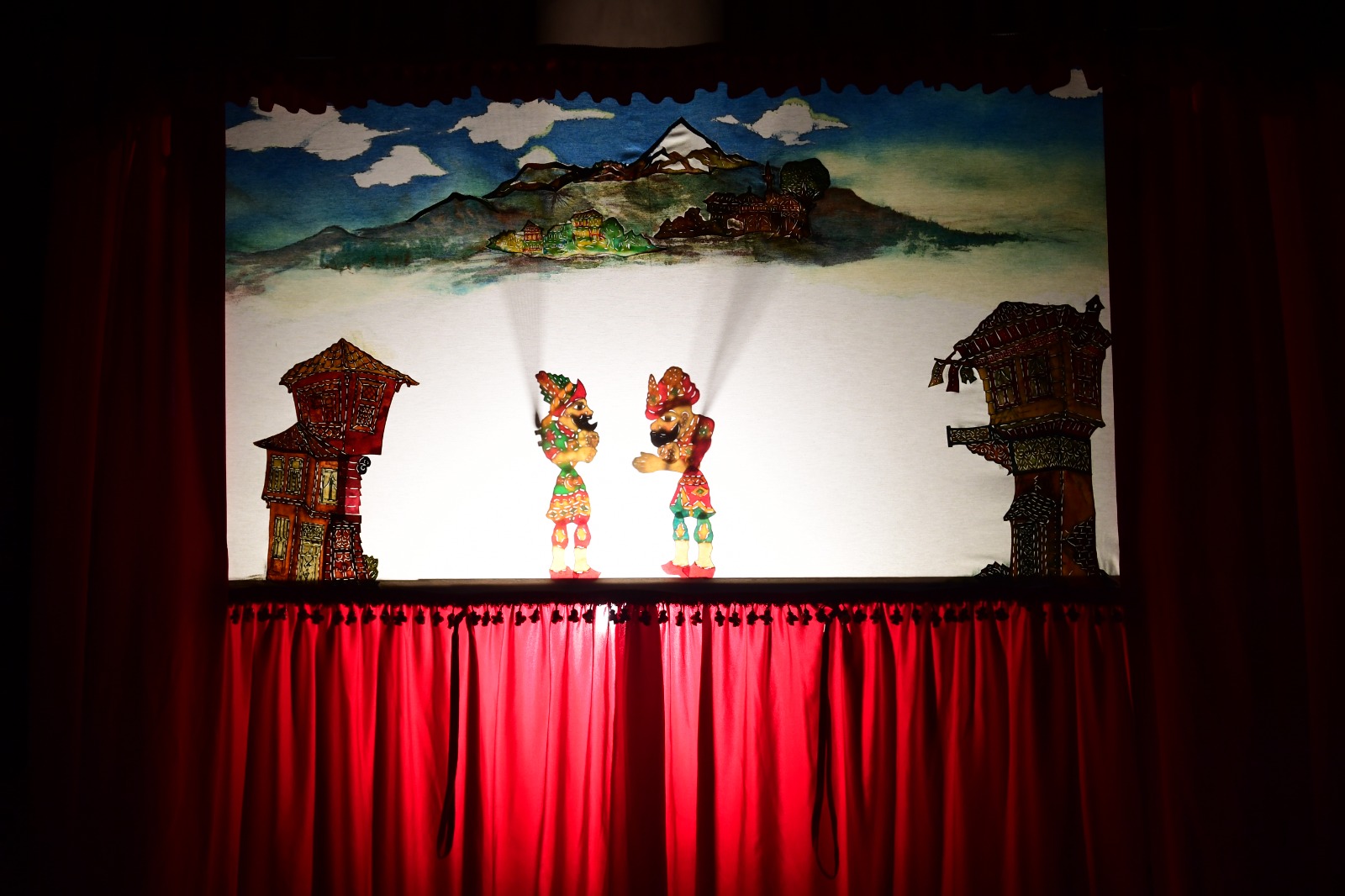 Geleneksel Karagöz Oyunu Osmangazi’de Çocuklarla Hayat Buldu