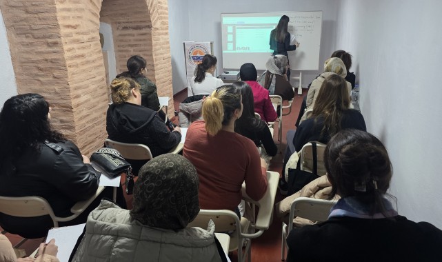 Gemlik’te Kadın ve Çocuklara Ücretsiz İngilizce Eğitimi Başladı