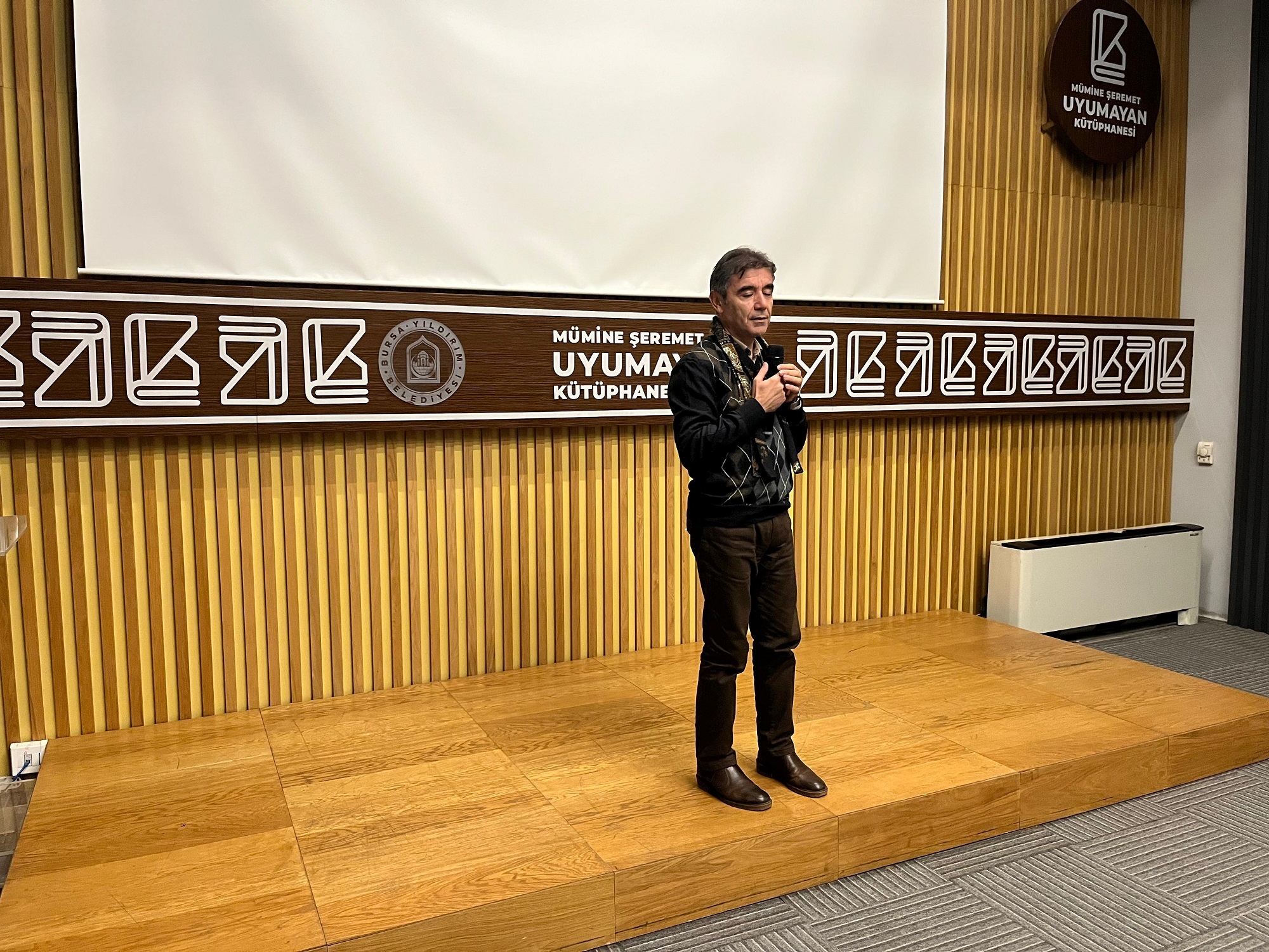 Yazı Atölyesi İlk Mezunlarını Verdi