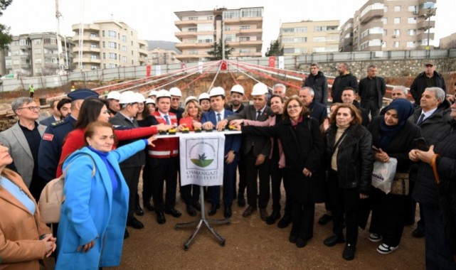 Başkan Aydın’dan Osmangazi’ye Çifte Hizmet