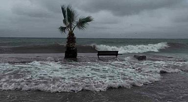 Bursa’da denizle kara birleşti