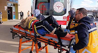 Traktörün altında kalarak ağır yaralandı