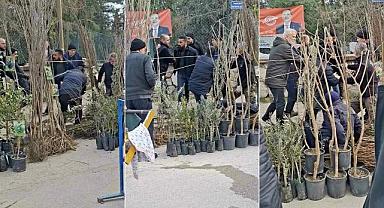 Bursa’da seyyar satıcılardan zabıtaya bıçaklı saldırı!