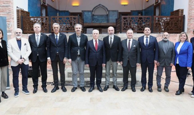 Bursa, fethin 700. yılında dünya sahnesinde