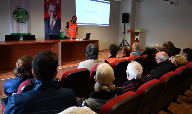 Bursa Kent Konseyi afetle mücadele ediyor