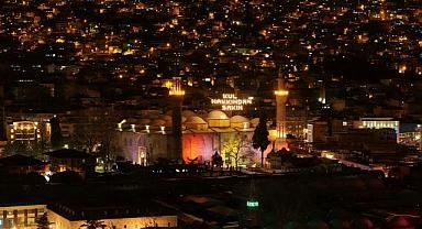 Bursa Ulu Cami’nin mahyası yakıldı