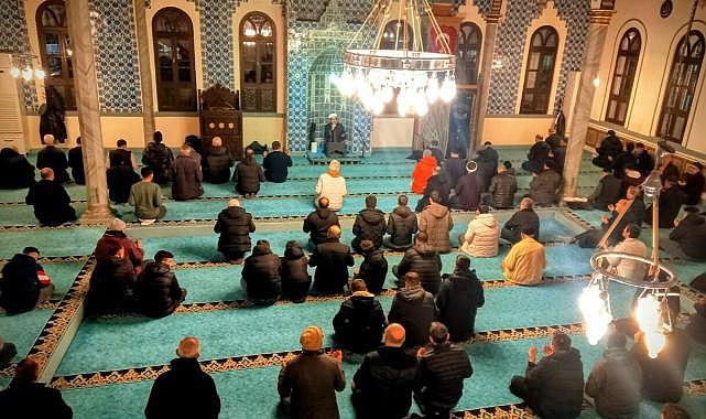 Bursa ve çevre illerde Berat Kandili idrak edildi