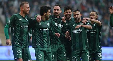 Bursaspor gol olup yağdı, zirveyi sağlama aldı!