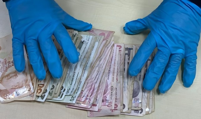 Dilencilik Parasını Çocuk Bezine Sakladılar