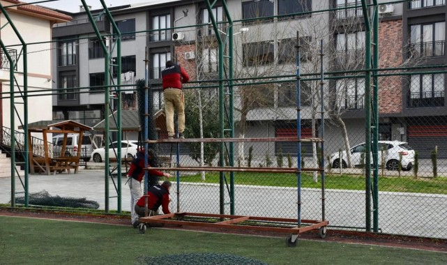 Gemlik’te Halı Sahalarda Kapsamlı Bakım