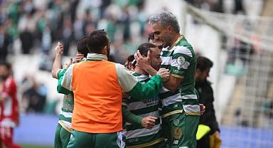 Lider Bursaspor’dan Aksaray’a gol yağmuru