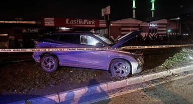 Sollama yaparken yayalara çarptı