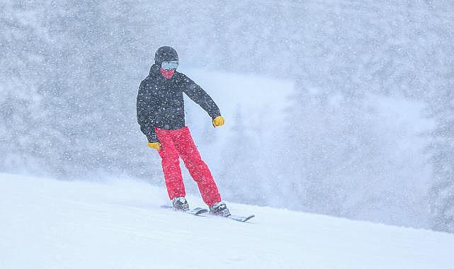 Uludağ’da kar yağışı