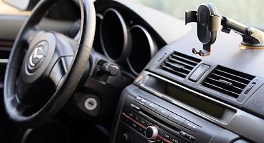 Araçlarda telefon tutucu ve koku yasaklandı mı? Açıklama geldi