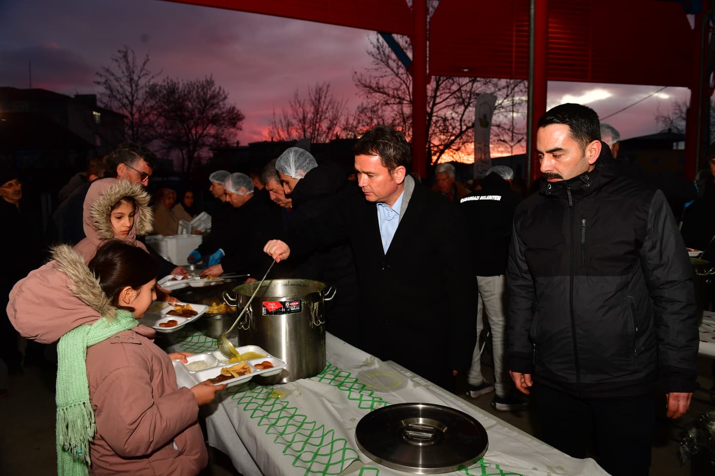 Başkan Erkan Aydın Panayır’da Vatandaşlarla Gönül Sofrasında Buluştu