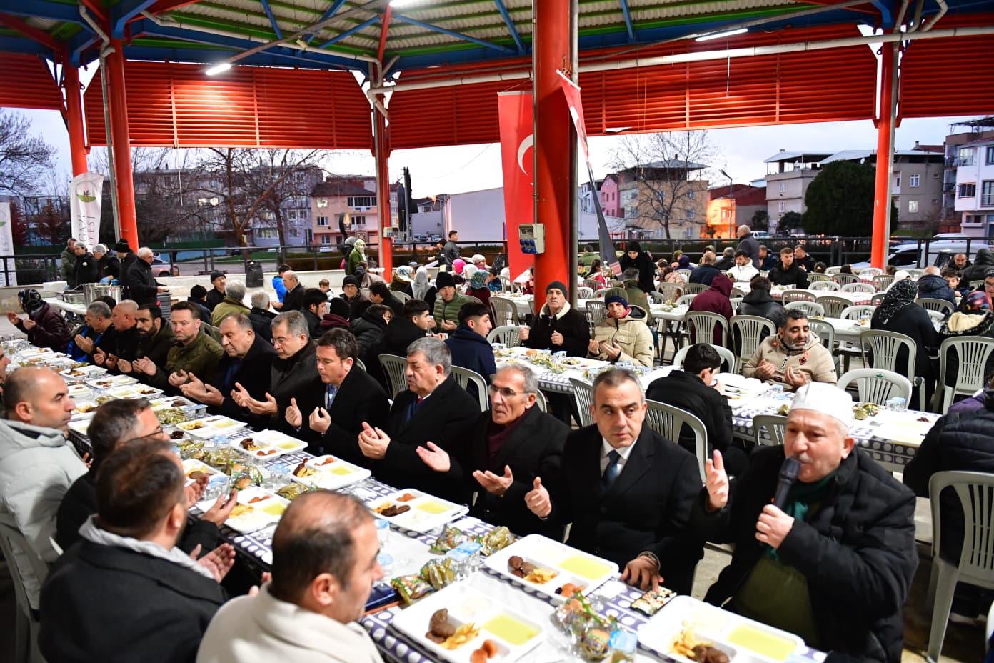 Başkan Erkan Aydın Panayır’da Vatandaşlarla Gönül Sofrasında Buluştu