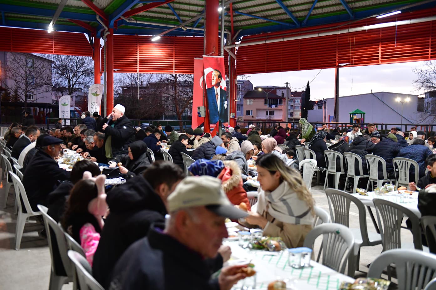 Başkan Erkan Aydın Panayır’da Vatandaşlarla Gönül Sofrasında Buluştu