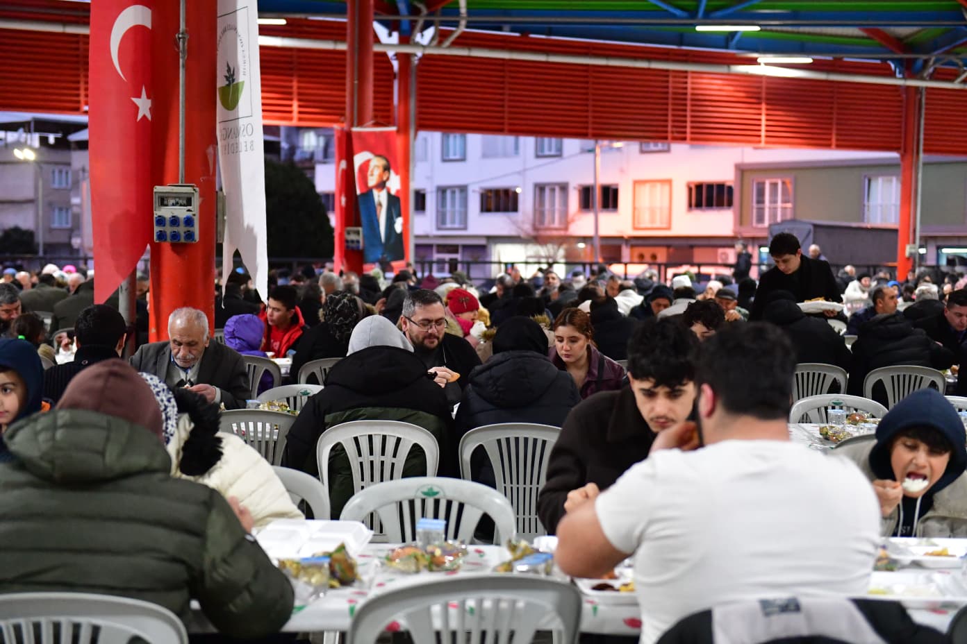 Başkan Erkan Aydın Panayır’da Vatandaşlarla Gönül Sofrasında Buluştu