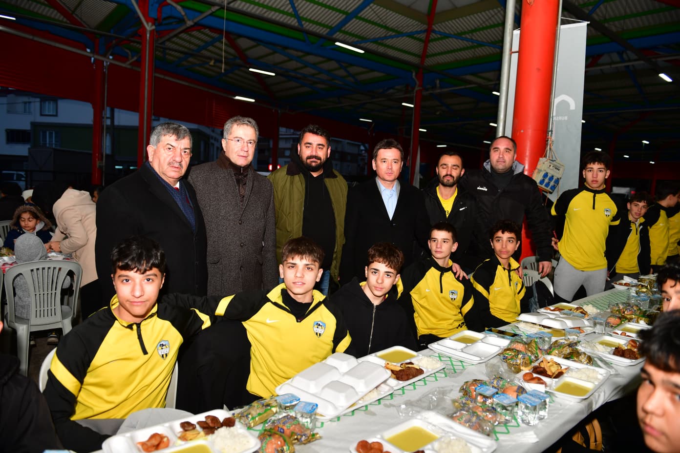 Başkan Erkan Aydın Panayır’da Vatandaşlarla Gönül Sofrasında Buluştu