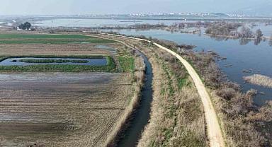 Bursa’da 2 bin dönüm arazi sular altında!