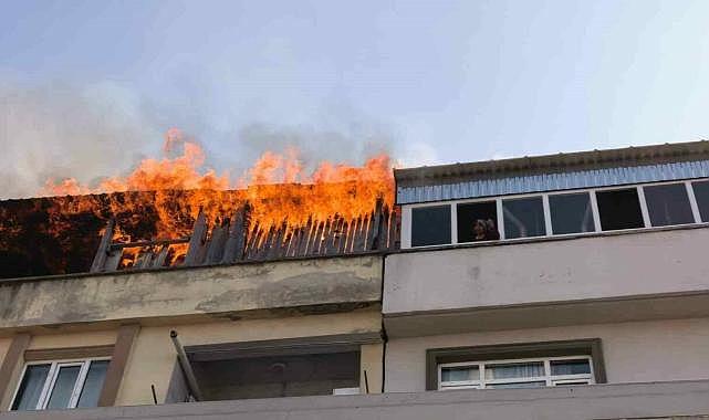 Bursa’da apartman terasında yangın paniği