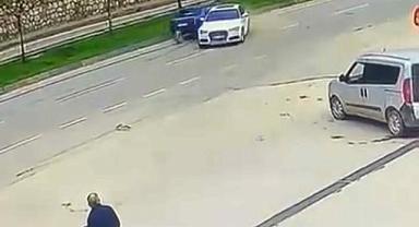 Bursa’da sürücüsüz araç böyle kaza yaptı