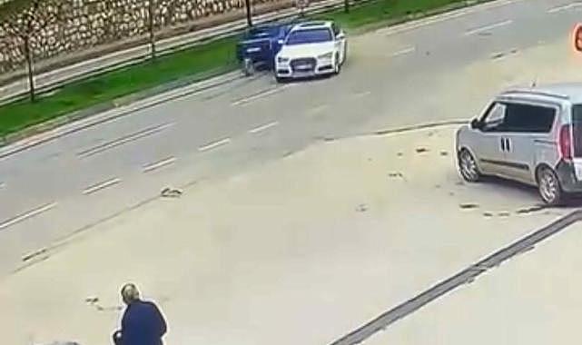 Bursa’da sürücüsüz araç böyle kaza yaptı