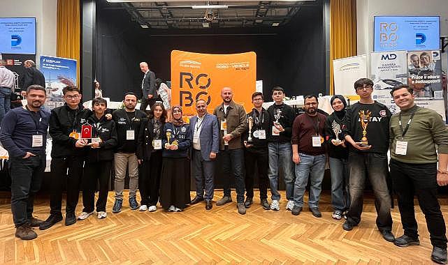 Bursa Erkek Lisesi öğrencilerinden tarihi başarı!